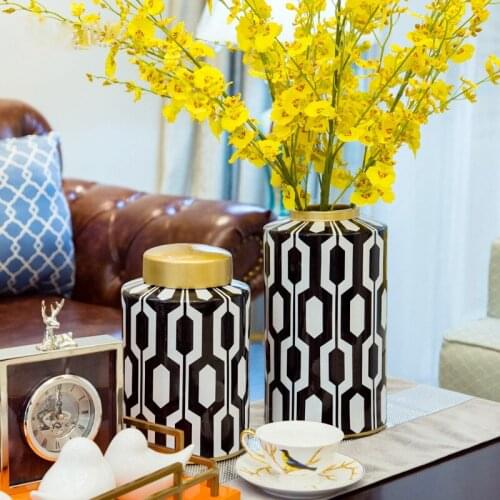 Geometric Pattern Ceramic Vase Decoration Home Decoration Storage Tank Creative Gifts Modern Neo-classical Model Room Decoration