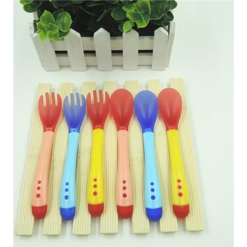 2pcs/set The temperature sensing dinnerware baby soft silicone fork infant head temperature feeding dishes fork set