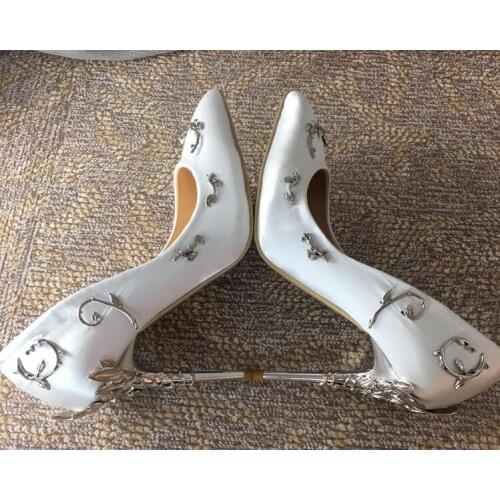 2018 Elegant Pink/Blue Satin Women Pointy Toe Pumps Metal Vine Ladies Sexy High Heels Fashion Wedding Shoes Flower Heel Stiletto