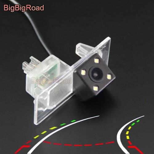 BigBigRoad Car Intelligent Dynamic Tracks Rear View Camera For Volkswagen Transporter Caravelle Multivan Golf 7 Phideon Variant