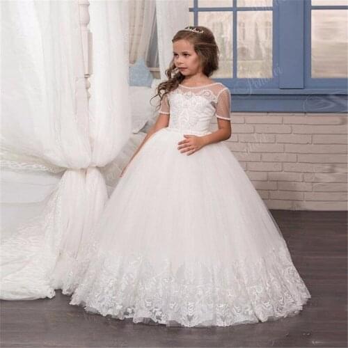 White Flower Girl Dresses Fluffy Tulle Lace Applique Short sleeve Gown Princess Girl First Holy Communion Pageant Dresses