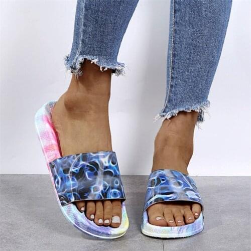 Women Summer Shoe Fashion Graffiti Print Ladies Outside Slippers Platform Soft Bottom Ladies Non-slip Slides Flat Flip Flops