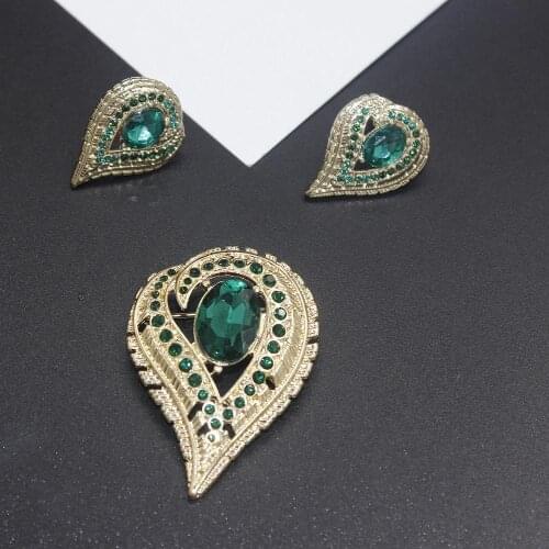 2020 new wholesale retro palace heart-shaped Brooch personality elegant exquisite pin female accessories wholesale