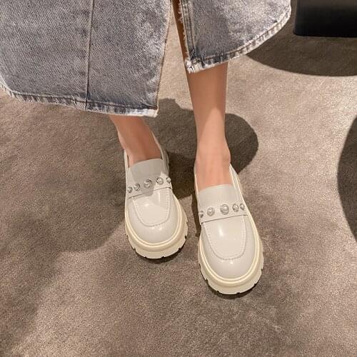 Osunlina Loafers Woman Pumps Platform Round Toe Square Heels Pearl Decoration Handmade Party Lady Shoes 2021 Ins Style Autumn
