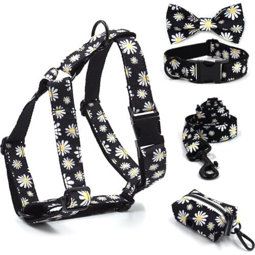 Personalized Harness for Dogs Little Daisy Pattern Dog Collar with Name Engraved Black Metal Buckle Dog Harness Collar Leash Set