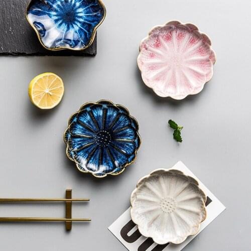 Creative Japanese Ceramic Sauce Dish Flower Plate Seasoning Soy Sauce Vinegar Ketchup Plates Decoration Household Tableware
