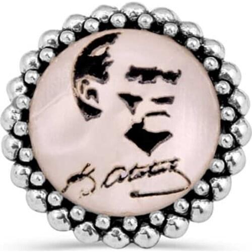 White Floor Via Ataturk 'S Signature and Skyline 925 K Silver Badge