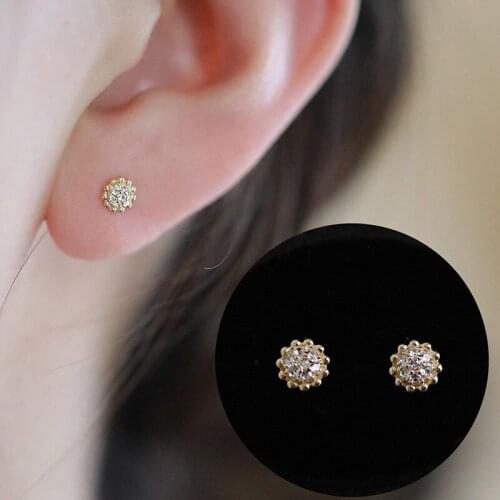Binmonray 925 Sterling Silver Micro Inlaid Zircon Sunflower Stud Earrings Women White Crystal Fresh Charm Dainty Small Earrings