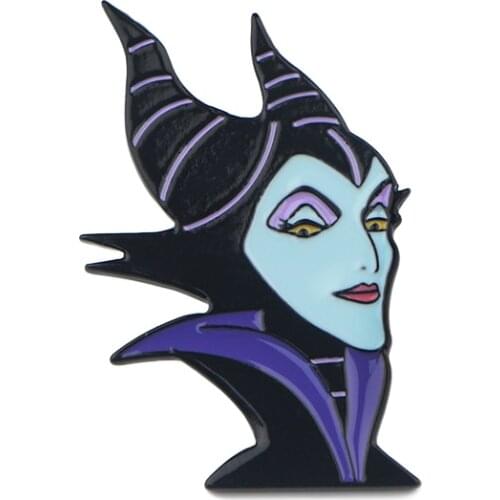 LT142 Cute Anime Icons Queen Figure Metal Enamel Pin Brooches for Women Men Backpack Badge Lapel Collar Cap Jewelry