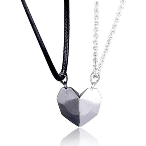 2Pcs Lovers Heart Pendant Couple Strong Magnetic Distance Heart Pendant Necklace U4LE