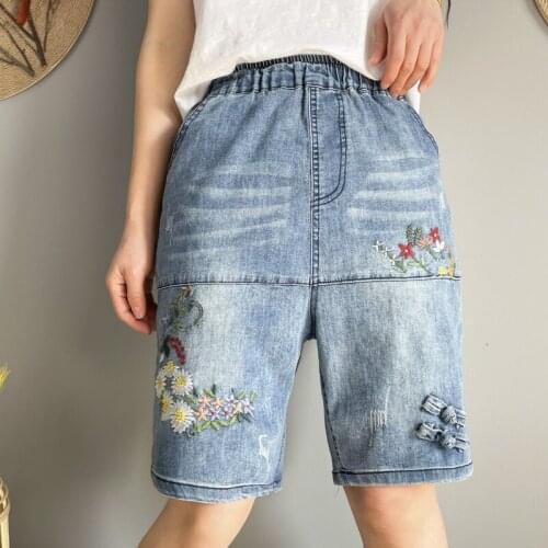 Korean Knee Length Shorts Jeans Femme Vintage Embroidered Ripped Denim Shorts Women High Waist Loose Distressed Wide Leg Pants
