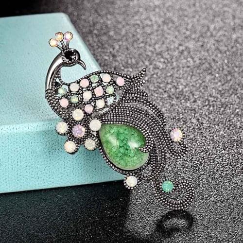 Zlxgirl luxury Green with white opal peacock Brooches Alloy Animal Womens Vintage Party Banquet Girls' Hats Scarf Accessories