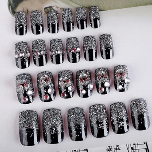 24pcs/Set Shining Rhinestone Decor Wedding Bride Nail Art Tips Short Design Full Cover Glitter False Nails With Glue
