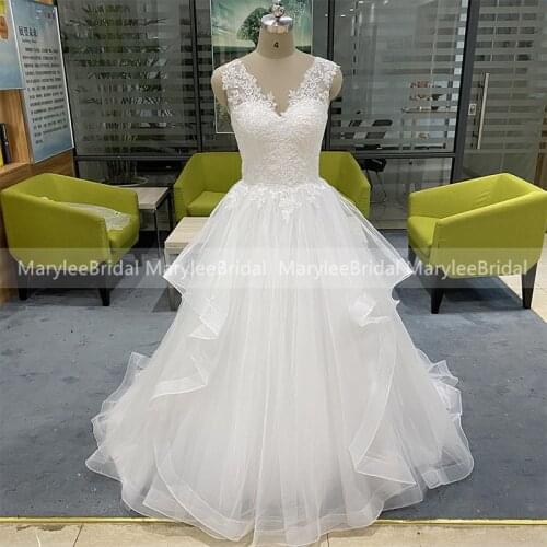 V-neck Princess White Ball Gown Wedding Dresses With Horsehair Edge 2020 New Custom Made Bride Dress Lace Up Back Suknia Slubna