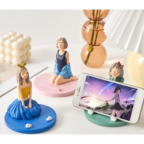 Sitting Girl Mobile Phone Holder Desktop Ornaments Creative Resin Statues Home Desk Craftwork Bedroom Decor Living Room Bedroom