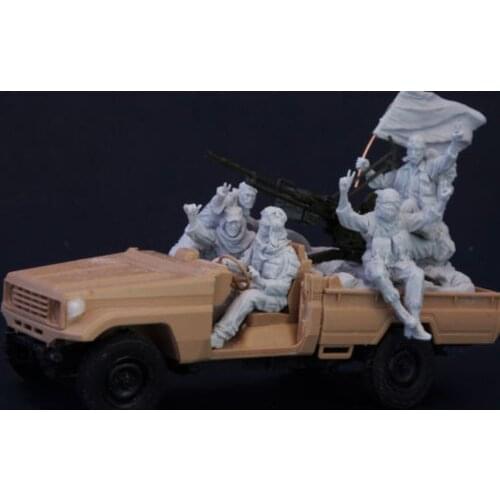 Modern Warfare 5 Soldiers and Packages Resin Model Kit 1:35 Resin Sand Table Model