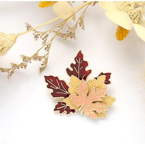 Fall Custom Maple Leaf Enamel Pins Maple leaf Multi-layer Brooches Bag Lapel Pin Cartoon Plant specimen Jewelry Gifts for lovers