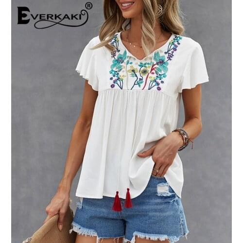 Everkaki Bohemian T-shirt Women Summer Floral Embroidery Cotton Tassels Tees Plus Size Boho Tops T-shirts Female 2021 Clothing