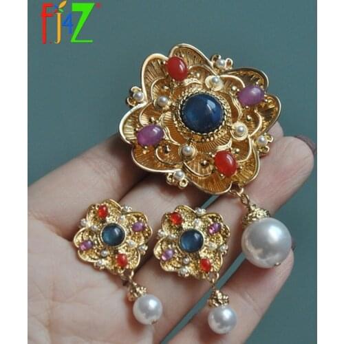 F.J4Z Antique Luxurious Brooches for Women Fantastic Resin Stone Faux Pearl Pins & Earrings Gifts for Woman Costume Pins