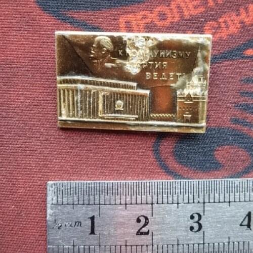 Soviet Union Lenin Head Badge Aluminum CCCP USSR Medal Brooch Pin