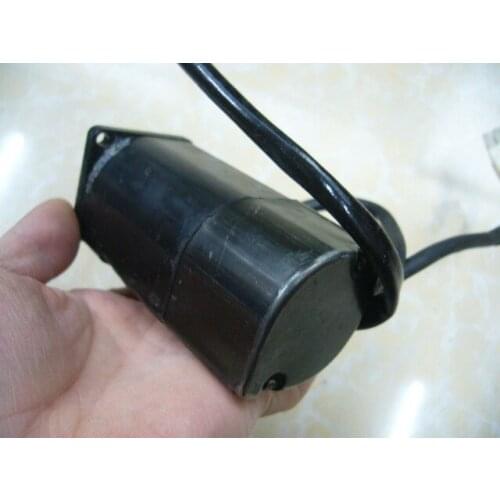 SGM-01A3G36 SERVO MOTOR , used in good condition . 80% appearance new , good working , free shipping