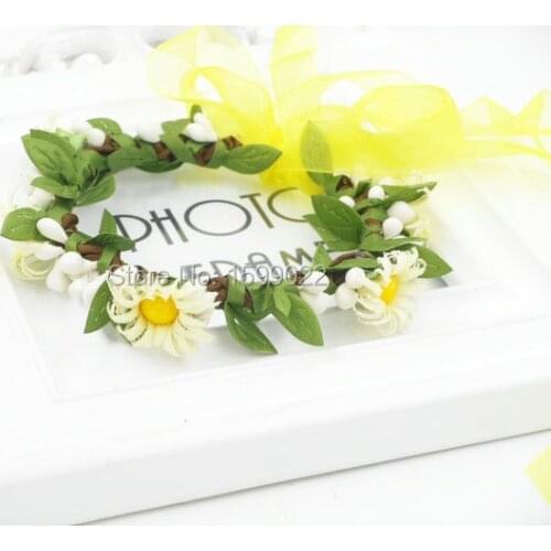 6pcs/lot Ivory Daisy Corsages Flower Bracelet Chilren Wristbands Leaf Rattan Pip Berries Wedding Hand Accessories for Women Girl