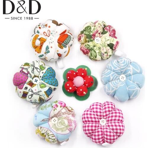 Soft Cotton Fabric Wrist Pincushions Wearable Sewing Pins Holder Needle Pincushions DIY Cross Stitch Sewing Needlework Tools