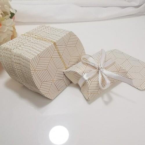 10pcs Kraft Paper Pillow Favor Box Wedding Party Favour Gift Candy Dragee Boxes Home Party Birthday Baby Shower Baptism Supply
