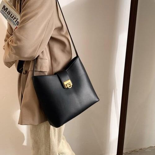 Trendy all-match one-shoulder diagonal handbag Simple PU Frosted Large Capacity Bucket Bag Literary and art simple shoulder bag