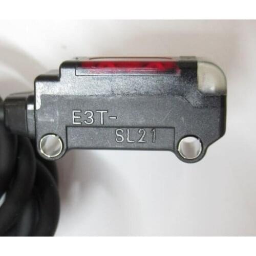 Middle-sized photoelectric switch E3T-SL21 2M E3T 1011C PBT | 5-30mm | NPN