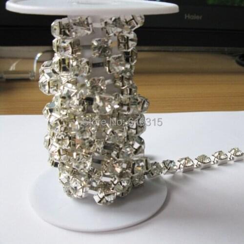 4mm crystal color of rhinestone cup chain rolls 10 yards per roll ;silver color base with crystal wholesale price