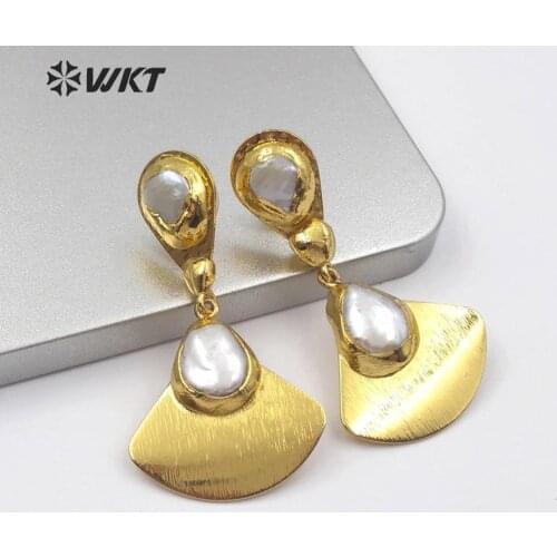 WT-E561 WKT natural pearl with gold Earring round pearl post stud with handmade skirt shape Earrings women jewelry gift Earring