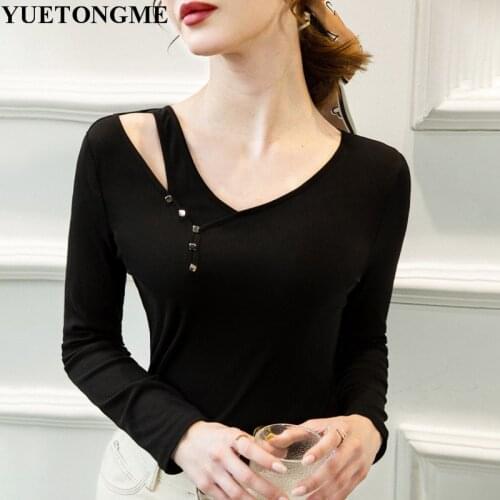 Lady V-neck black Top Tee 2021 new design sense personality off-the-shoulder V-neck top bottoming shirt for women Fashion T054