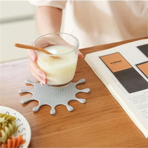 1 Pcs Household Silicone Tabletop Coffee Table Insulation Pad Hot Drink Coaster Kitchen Anti-hot Heat-resistant Holder