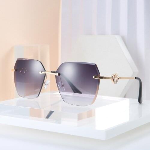 Square Fashion Cut-edge Sunglasses, Street Photography Sunglasses