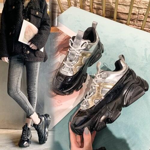 2021 new sports and leisure round-toe thick-soled lace-up super fire patent leather street shooting catwalk ins trendy shoes