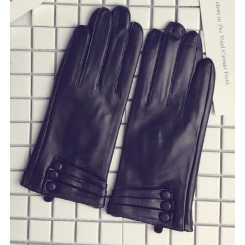 Women‘s autumn winter thicken warm fleece lining glove female natural sheepskin leather touchscreen brief driving glove R2660