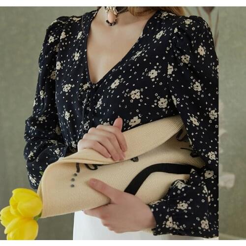 Women Shirt Spring/Summer 2020 New Shirt Fashion Casual Sweet Vintage Printed V-neck Short Shirt