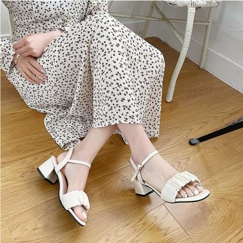 Fashion Square Heel Womens Sandals 2021 Summer New Korean Pleated Ankle Buckle Casual High Heels Sandals Simple Rome Shoes