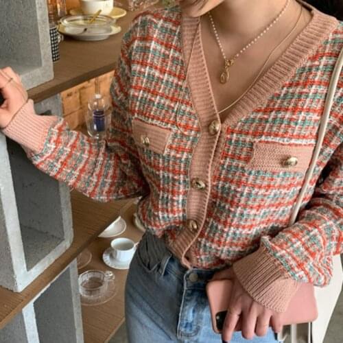 Women Fashion Brand Chic Cardigans 2021 Autumn New Long Sleeve V-Neck Buttons Loose Knitted Sweater Plaid Knitwear