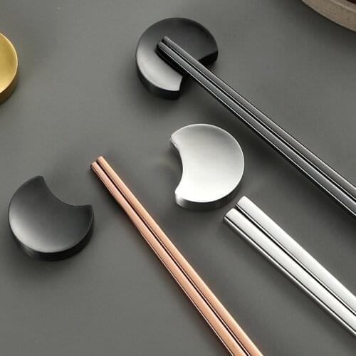 Chinese Chopsticks Holder 304 Stainless Steel Japanese Korea Food Sticks Rest Stand Metal Reusable Knife Spoon Kitchen Tableware