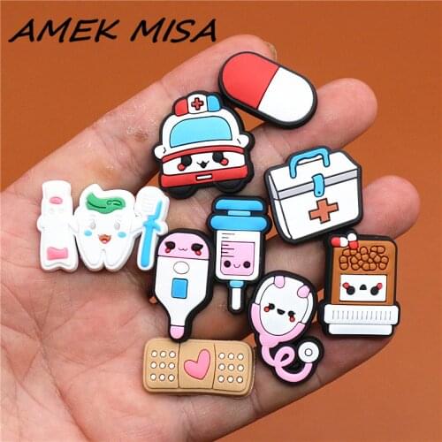 Single Sale 1pcs Medical Supplies PVC Shoe Charms Cute Stethoscope Syringe Shoe Buckle Decoration Jibz fit Croc Kids X-mas Gifts