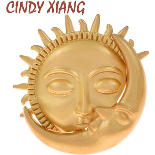 CINDY XIANG New Fashion Matte Gold Silver Brooches For Men And Women Creative The kiss Of Sun And Moon Brooch Pins Funny Jewelry