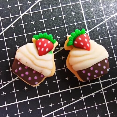 1pcs/lot resin flat back Simulation strawberry cake 24mm Cabochons Scrapbooking Hair Bow Center DIY Christmas decration