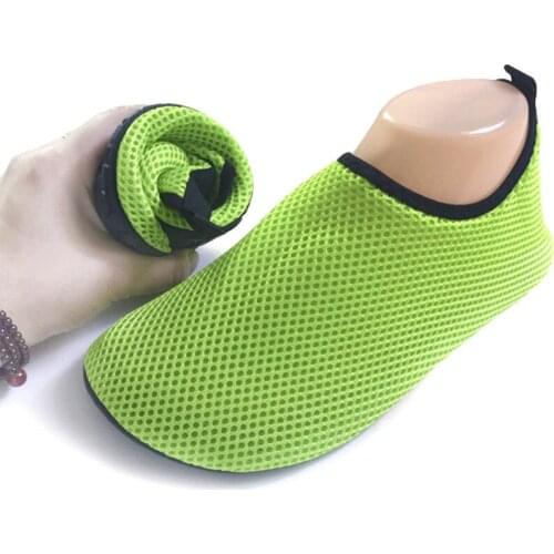 BORDER FOR TRAVELER Women's Shoes