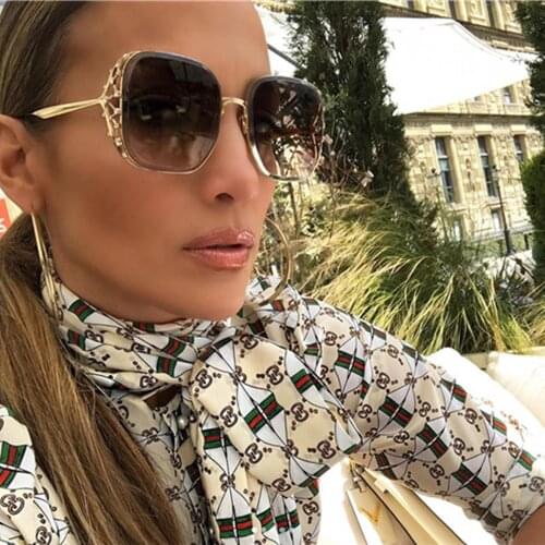 Gorgeous Ladies Sunglasses Crystal Diamond Square Sun Glasses UV400 Mirror Metal Flower Frame Design Summer Sunglasses