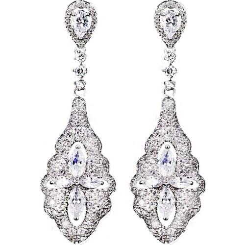 Bettyue Brand Unique Design Crystal Fashion Charm AAA Zircon Three Colors Jewelry Stud Earrings for Women Wedding Party Gift