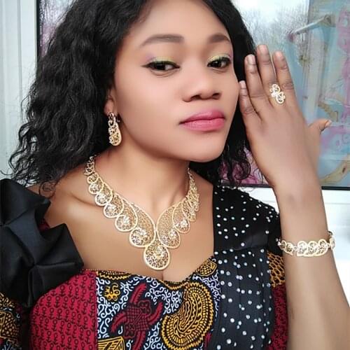 Fani 2021 Nigerian woman accessories jewelry set Dubai gold Bridal Jewelry Set Wholesale Fashion African Beads Jewelry Set