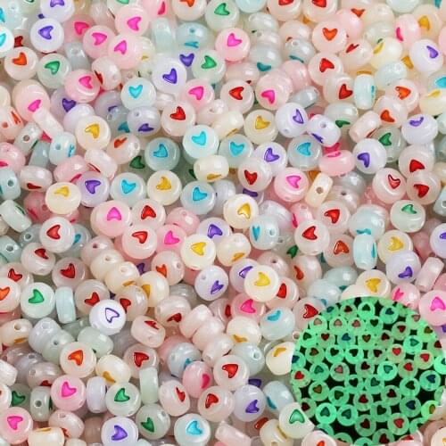 Luminous Heart Letter Acrylic Beads Round Flat Alphabet Loose Spacer Beads For Jewelry Making Handmade DIY Bracelet Necklace