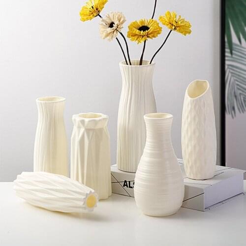 White Plastic Flower Vase Modern Home Decoration Imitation Ceramic Vase Nordic Style Flower Basket Table Top Pieces